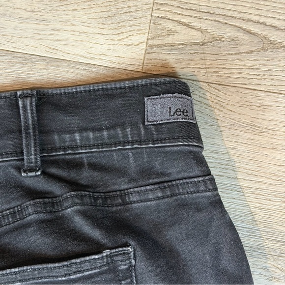 Lee Jeans Womens 22W Gray Charcoal Wash Flex Motion Straight Leg Stretch Denim - Picture 8 of 12